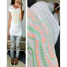 Bluzka z neonowym sercem - 14,99zł - klik w zdjecie