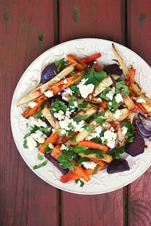 zIMOWA SAŁATKA Z PIECZONYCH...