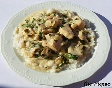 Kurczak w sosie smietanowym
Składniki :500g piersi z kurczaka
200g pieczarek
2 średnie cebule
300ml śmietany
200ml mleka
100g tartego sera żółtego
1 żółtko
4 ząbki czosnku
sól, ...