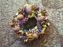 wianuszek wykonany z wiklin...