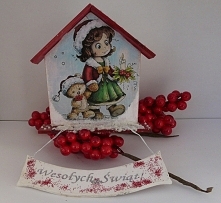 Moje kolejne domki :), święta tuż tuż. Można powiesić, postawić, napis jest umieszczony na druciku florystycznym (wygina się), sami możemy zdecydować pod jakim kątem ma wisieć n...