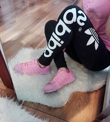 instagram . com/annieagnesa