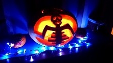 lampion z dyni.kosciotrup.Halloween