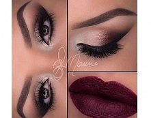 Seksowne, kuszące usta i drapieżne spojrzenie :)