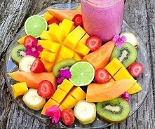 Szkoda,że lato się skończyło i nie ma takiego dostępu do świeżych owoców. Czym nas zachęca jesień? Jabłka, gruszki..?