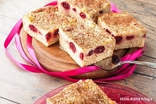 Ciasto serowe z wiśniami, wanilią i budyniem