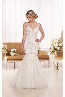 discount 40% off Essense of...