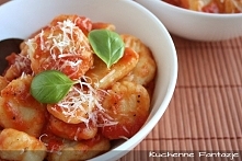 Gnocchi w sosie pomidorowym