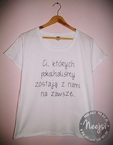 Kliknij w zdjęcie, a przeniesie Cię do naszego sklepu, gdzie możesz kupić takie koszulki ♥