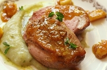 Pierś z kaczki w sosie poma...