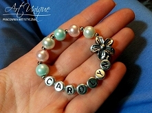 Bransoletka z imieniem na sesję niemowlęcą