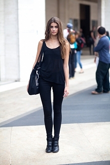 to są zgrabne nóżki :)