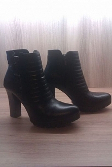 Sprzedam buty Lasocki.