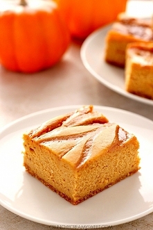 Kostki sernikowe z karamelem i dynia