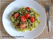 MAKARON Z PESTO Z AWOKADO