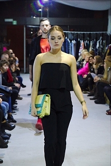 A tak prezentowała się nasza torebka "Hello Spring" na pokazie w Forum Mody! Jak widać, nadaje się nie tylko na wiosnę - idealna do czarnego outfit'u! Macie już p...