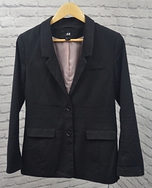 MARYNARKA marki H&M
9,90
Więcej...KLIK