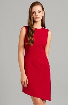 Misebla MSU0038 sukienka czerwona Niezwykle oryginalna i gustowna sukienka, asymetryczny dół, z przodu naszyte trzy złote guziki