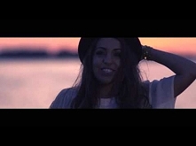 Scaramouche feat. Coral - Je Voyage (Official Music Video)