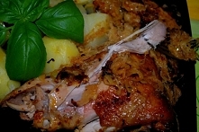 Udka pieczone na kapuście kiszonej