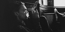 Jamie Campbell Bower *.* gif.