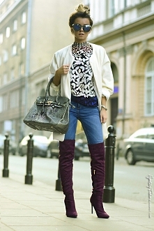 HypnotizingFashion w burgundowych kozakach overknee.
Buty: czasnabuty.pl