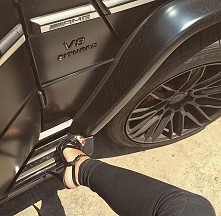 V8 bitured,  black