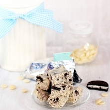 Mleczny blok z Oreo i białą czekoladą