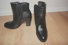 Sprzedam czarne botki ccc,  rozm. 39. więcej informacji na pv. :)