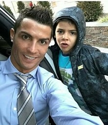 Cristiano with Daddy <3