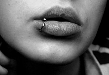 mm <3 freszcie kolczyk :) ♥