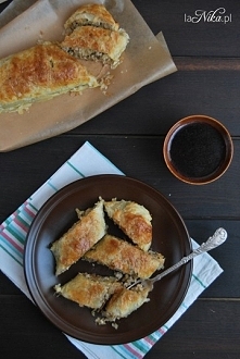 Ciasto francuskie z kapustą, mięsem i grzybami. Przepis po kliknięciu w zdjęcie