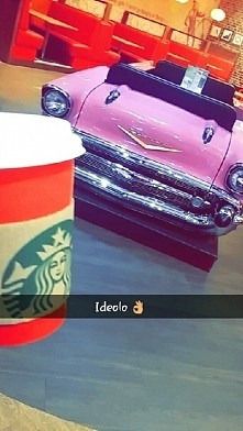 Niedawno w Milton ❤ Starbucks później sanki w miejscu w którym produkują śnieg ❤ -Anglia