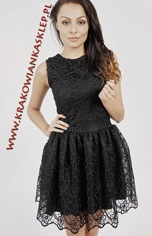 koronkowa sukienka
