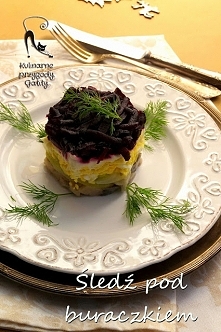 Śledź pod buraczkiem