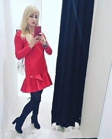 sukienka z falbanką