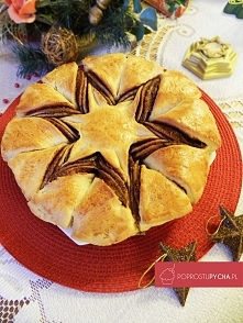 Nutellowa drożdżowa gwiazda ;) będzie świetnie wyglądać na wigilijnym stole! Przepis krok po kroku po kliknięciu w zdj