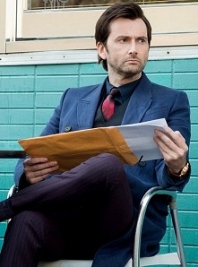 Okey, zacznijmy od tego, że nie oglądałam nigdy Doktora Who. Nigdy. Nigdy też nie interesowałam się ani nie rozumiałam fascynacji Tennantem, ale o matko bosko! 
Stworzył tak nie...