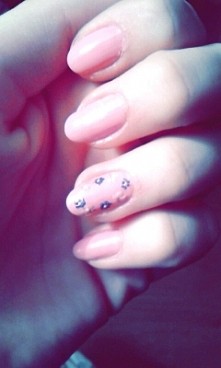 nails