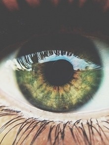 green eye