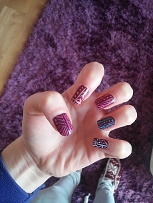 nails