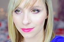 Prosty i szybki makijaż na Święta. Instrukcja na blogu: mademoisellemagdalene.pl :)