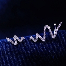 Nausznica z kolczykiem krys...