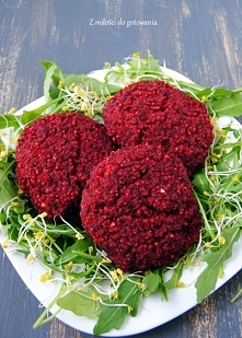 kotlety z kaszy jaglanej i buraczków