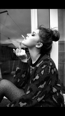 wstaję i witam świat środkowym palcem czy ty też tak robisz ...