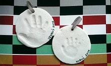 Odciski dłoni w masie solnej