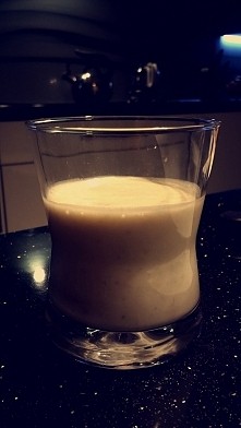 zmiksowany banan + płatki o...