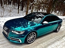 Ktoś zna pełną nazwę tej audi ?