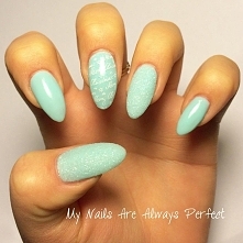 jakby przypruszone śniegiem