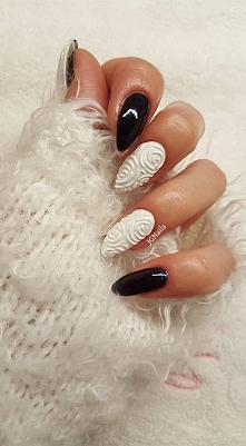 Wielkie WOW! Biały i czarny prezentują się idealnie!Kto mi takie zrobi?